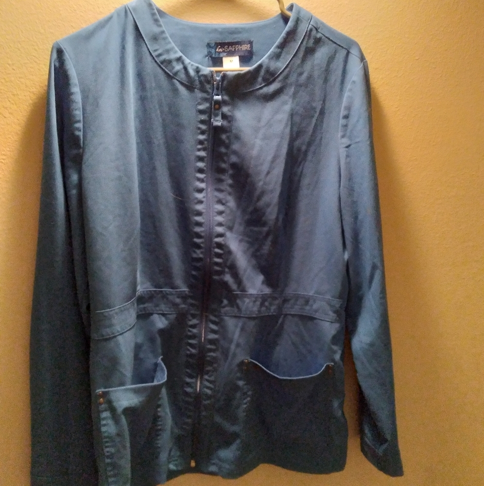 Scrub top zip up long-sleeved blue